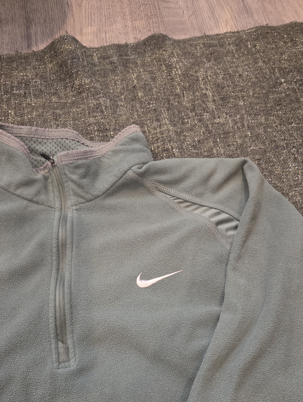 Nike Sage Green Half-Zip Pullover with Gray Panels - Picture 2 of 9